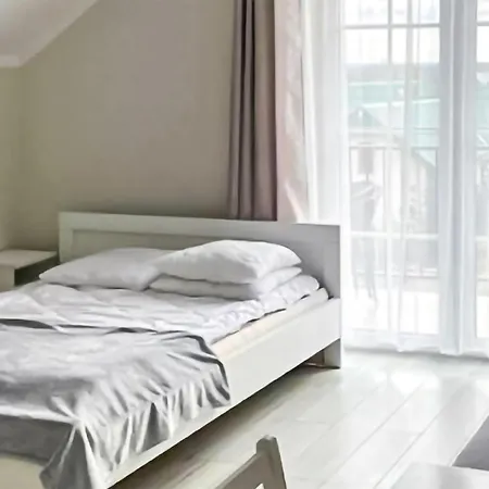 Appartement Gorgeous In With Kitchen Karwia